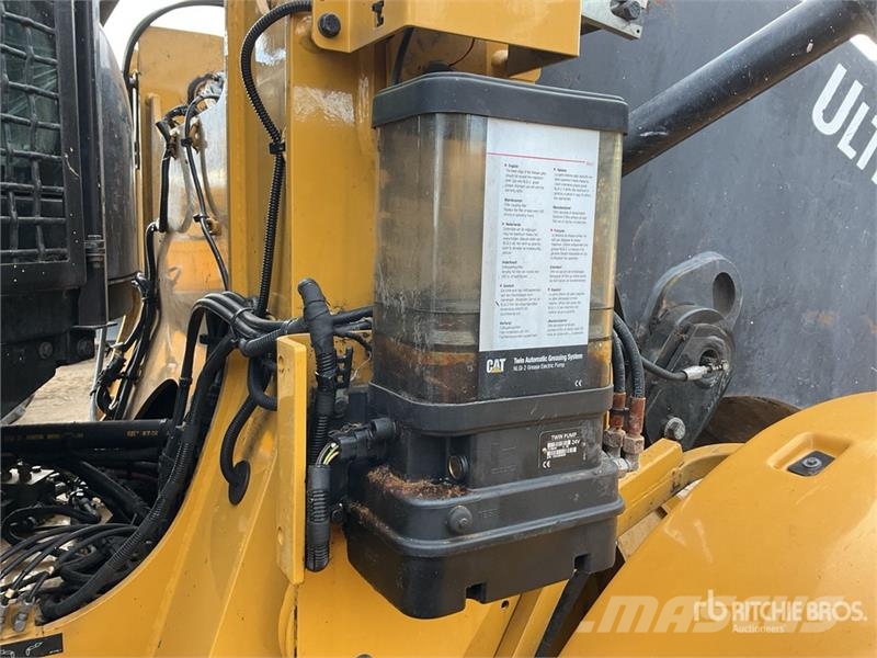 CAT 938M Rataslaadurid