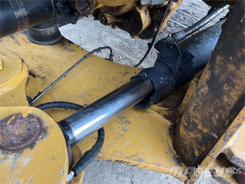 CAT 938M Rataslaadurid