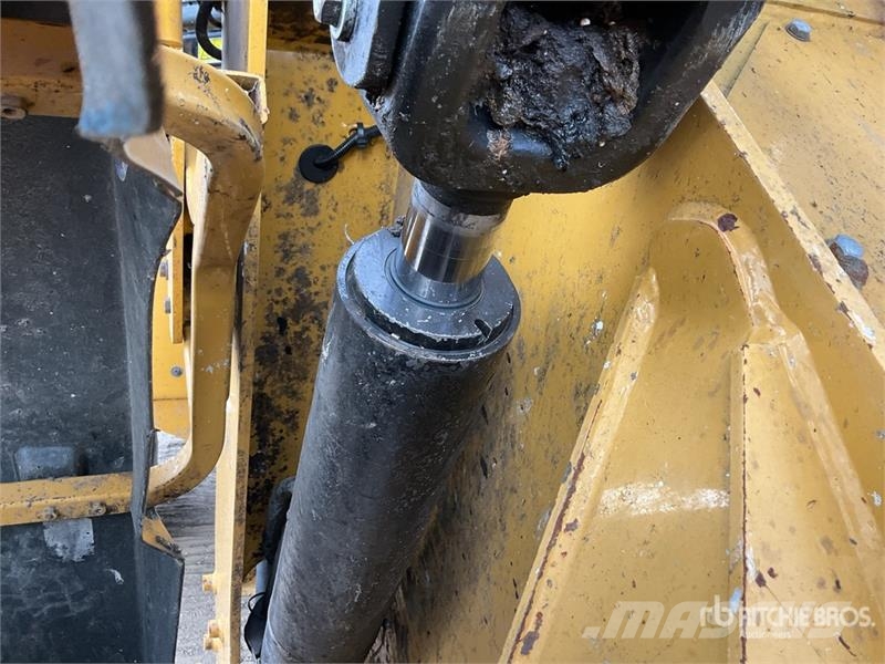 CAT 938M Rataslaadurid