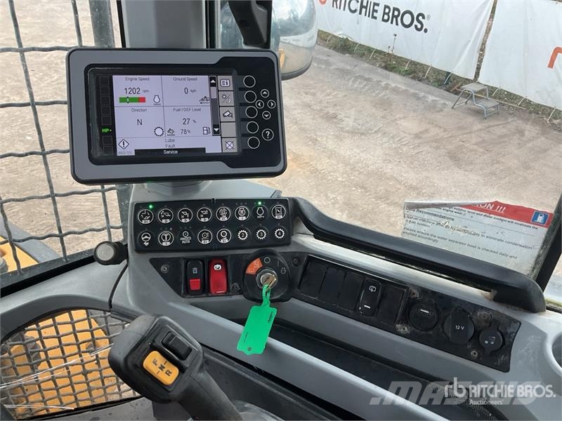 CAT 938M Rataslaadurid