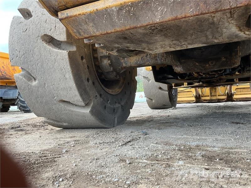 CAT 938M Rataslaadurid
