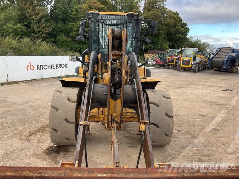 CAT 938M Rataslaadurid