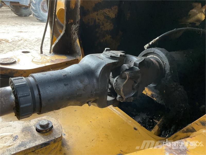CAT 938M Rataslaadurid