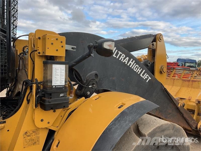 CAT 938M Rataslaadurid