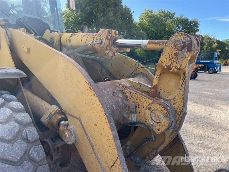 CAT 962G Series II Gumikerekes homlokrakodók