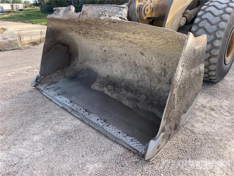 CAT 962G Series II Gumikerekes homlokrakodók