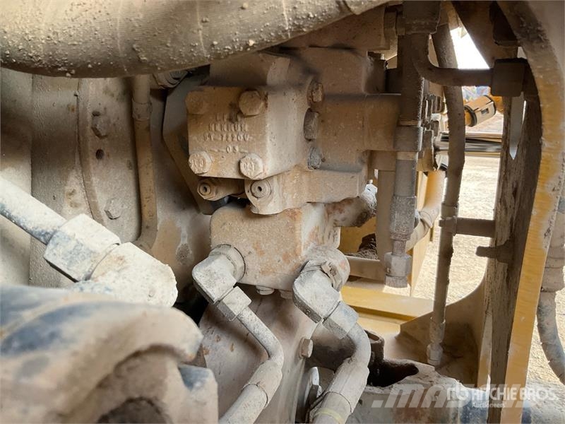 CAT 962K Wheel Loader Pale gommate