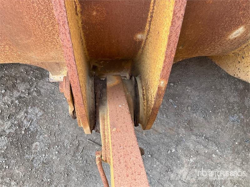 CAT 962K Wheel Loader Pale gommate