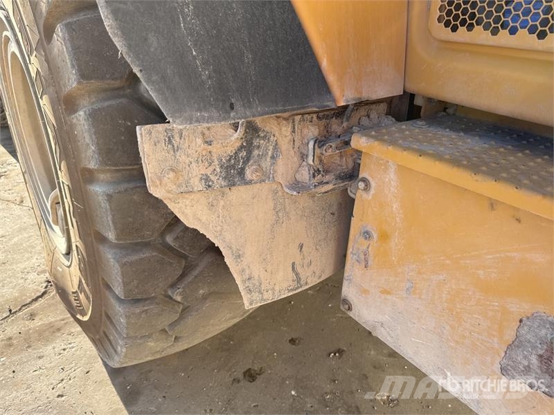 CAT 962M Kolesni nakladalci