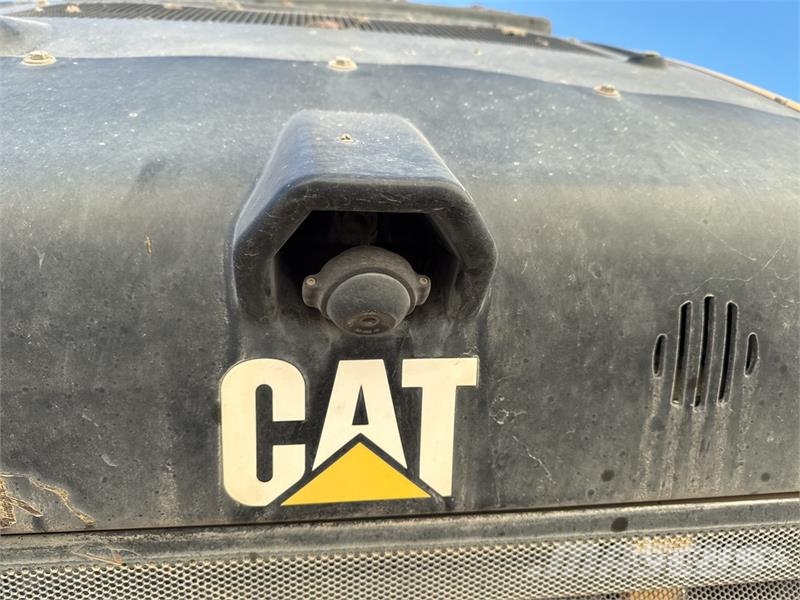 CAT 962M Kolesni nakladalci