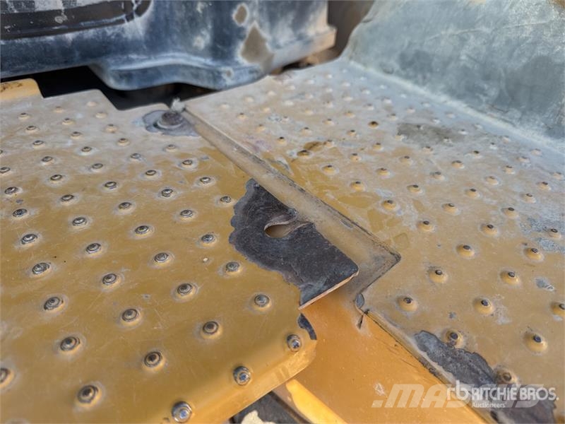 CAT 962M Kolesni nakladalci
