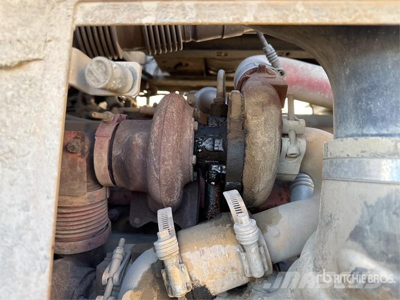 CAT 962M Kolesni nakladalci
