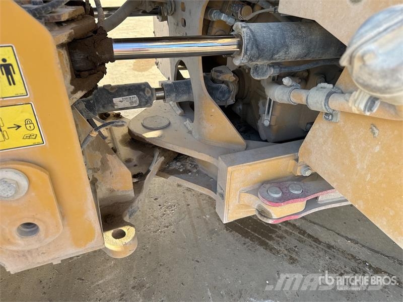 CAT 962M Kolesni nakladalci