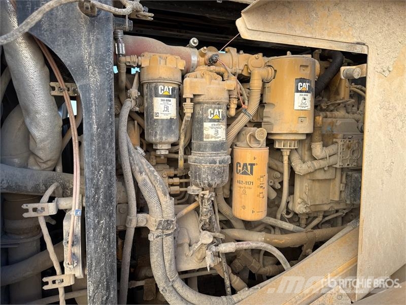 CAT 962M Kolesni nakladalci