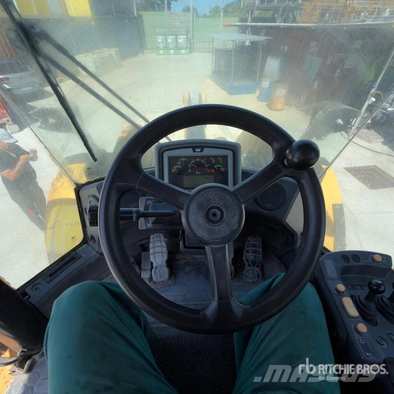 CAT 962M Wheel loaders