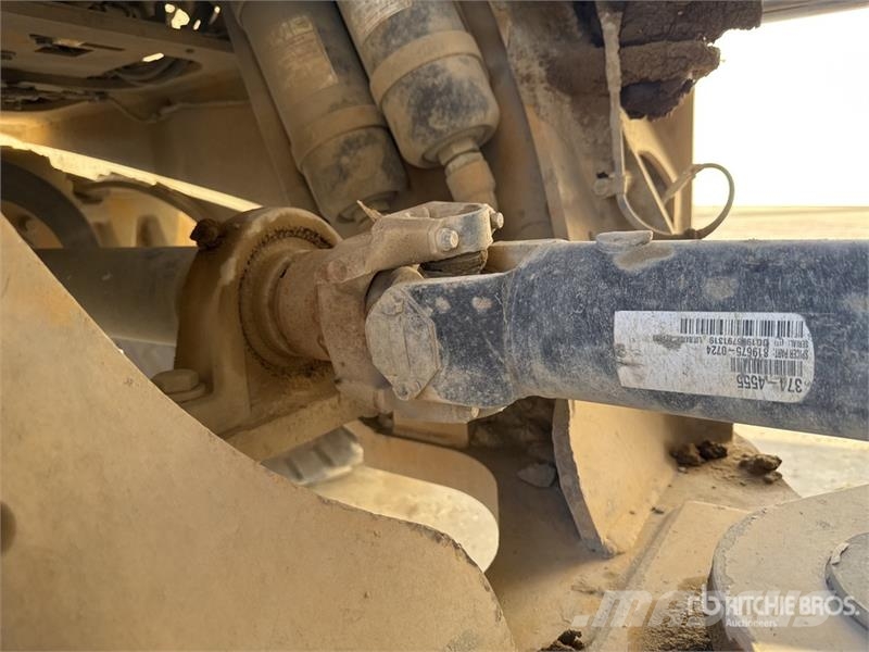CAT 962M Kolesni nakladalci