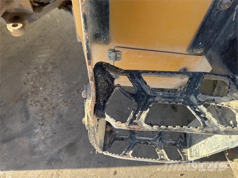 CAT 962M Kolesni nakladalci