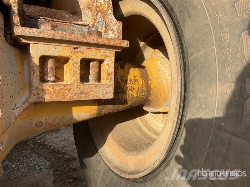 CAT 966 H Wheel Loader Wheel loaders