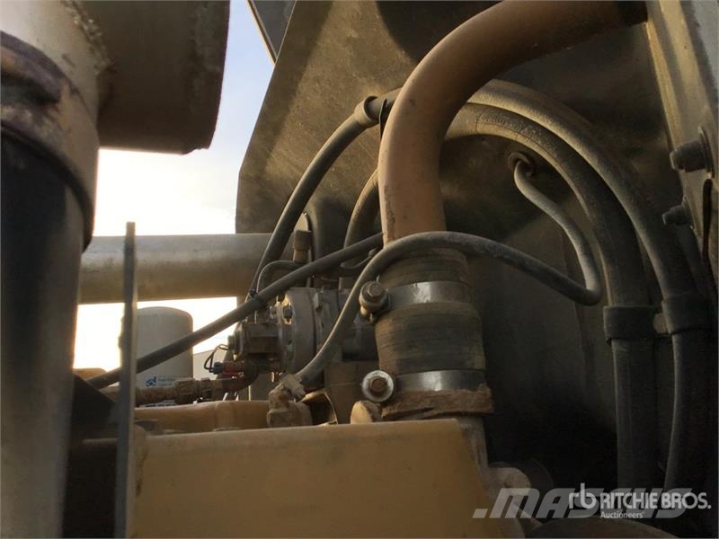 CAT 966G 輪胎式裝載機