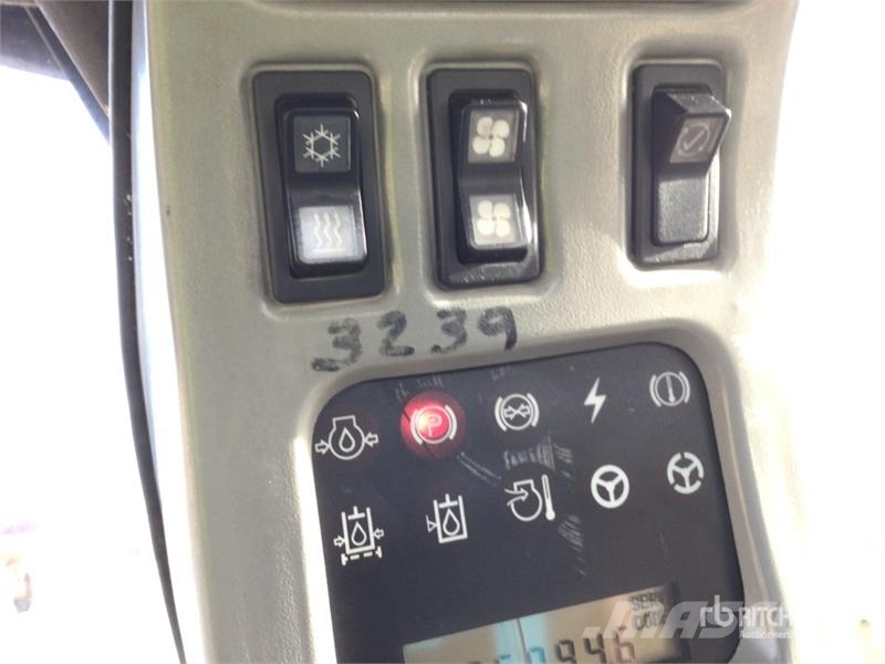 CAT 966G 輪胎式裝載機
