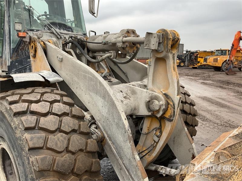 CAT 966G Carregadeiras de rodas