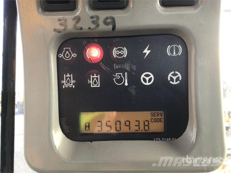 CAT 966G 輪胎式裝載機