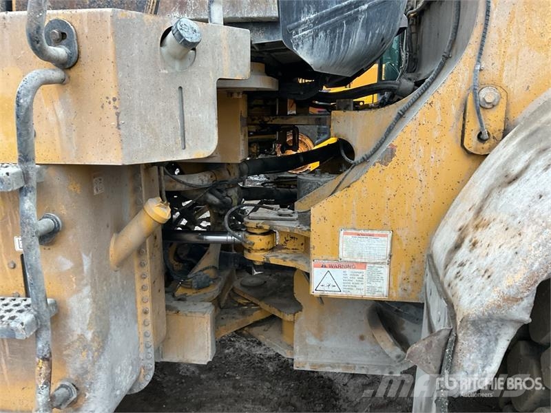 CAT 966G Carregadeiras de rodas