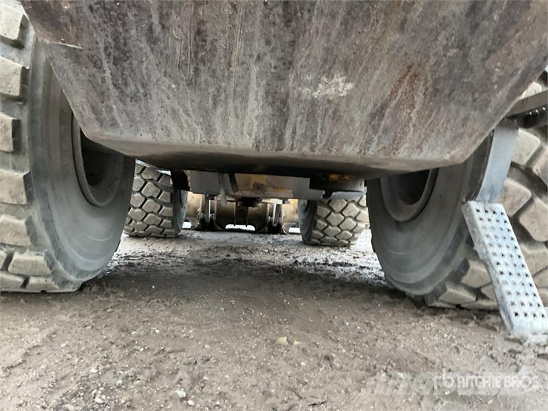 CAT 966G Carregadeiras de rodas