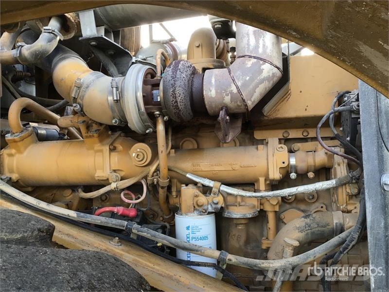 CAT 966G 輪胎式裝載機