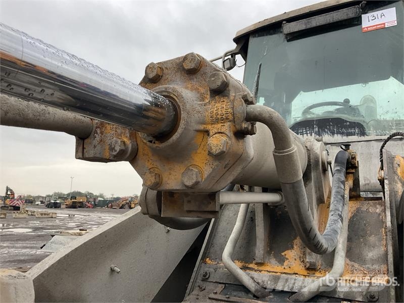 CAT 966G Carregadeiras de rodas
