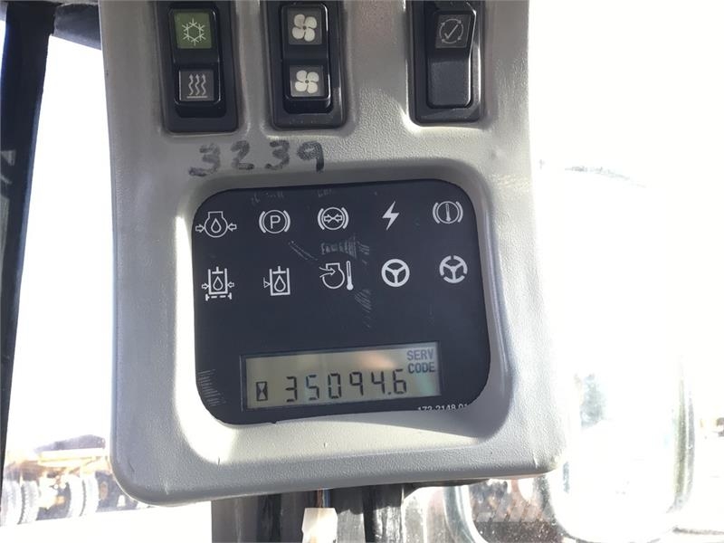 CAT 966G 輪胎式裝載機