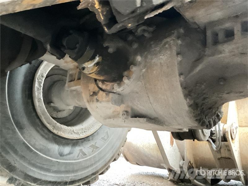 CAT 966G Carregadeiras de rodas