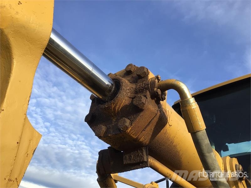 CAT 966G 輪胎式裝載機