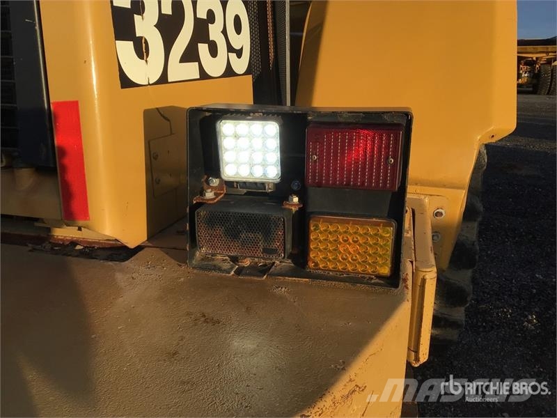CAT 966G 輪胎式裝載機