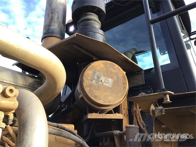CAT 966G 輪胎式裝載機
