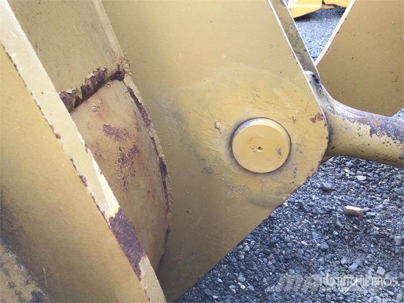 CAT 966G 輪胎式裝載機