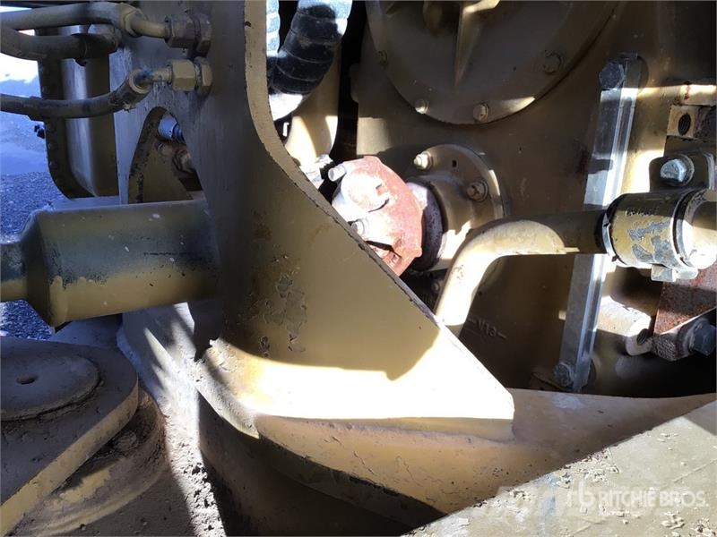 CAT 966G 輪胎式裝載機