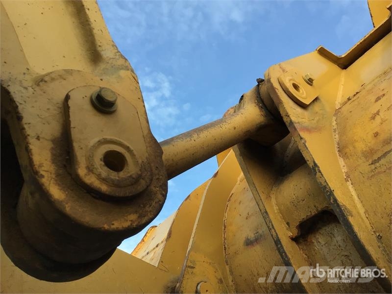 CAT 966G 輪胎式裝載機
