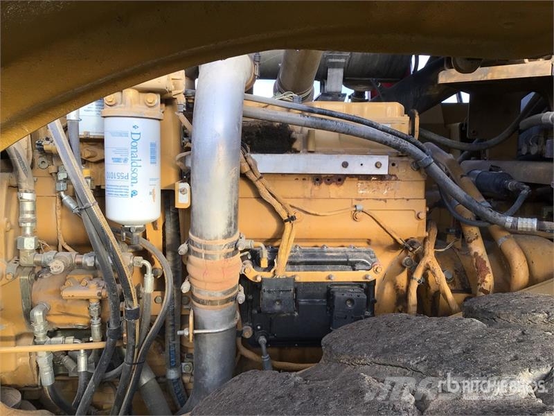 CAT 966G 輪胎式裝載機