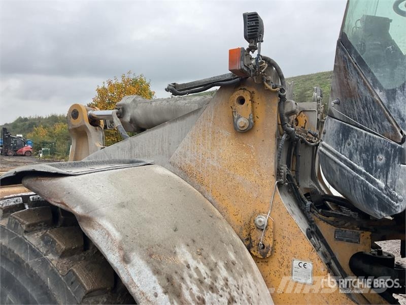 CAT 966G Carregadeiras de rodas