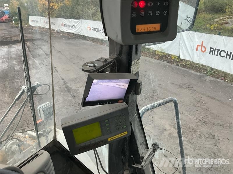 CAT 966G Carregadeiras de rodas