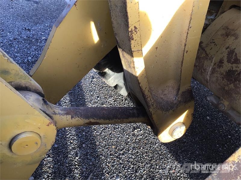CAT 966G 輪胎式裝載機
