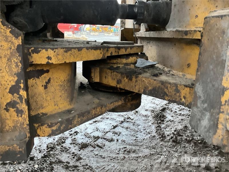 CAT 966G Carregadeiras de rodas