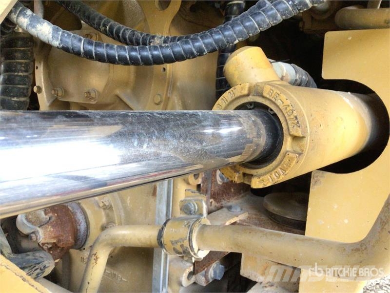 CAT 966G 輪胎式裝載機