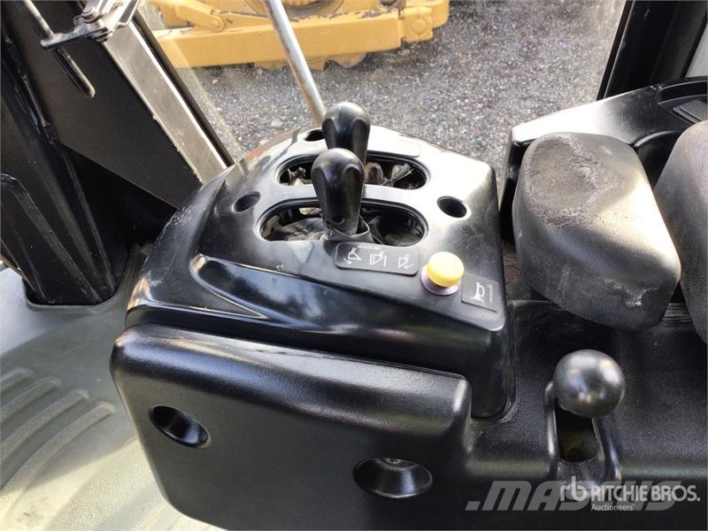 CAT 966G 輪胎式裝載機