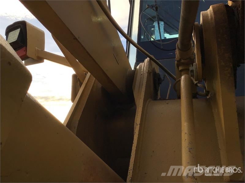 CAT 966G 輪胎式裝載機