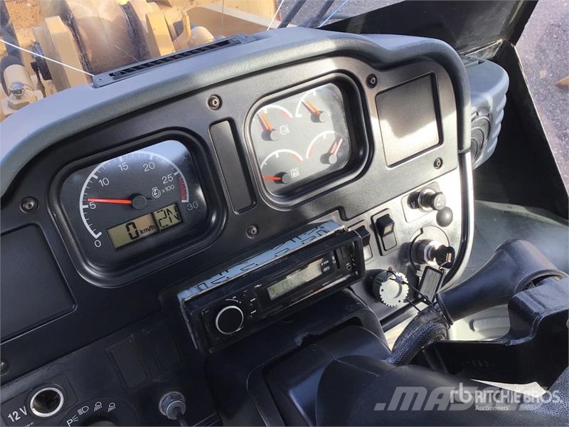 CAT 966G 輪胎式裝載機