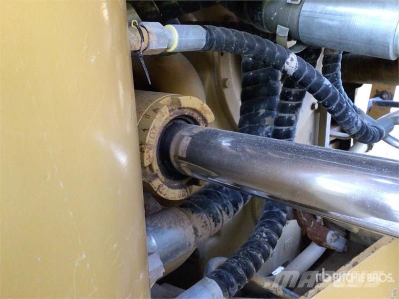 CAT 966G 輪胎式裝載機