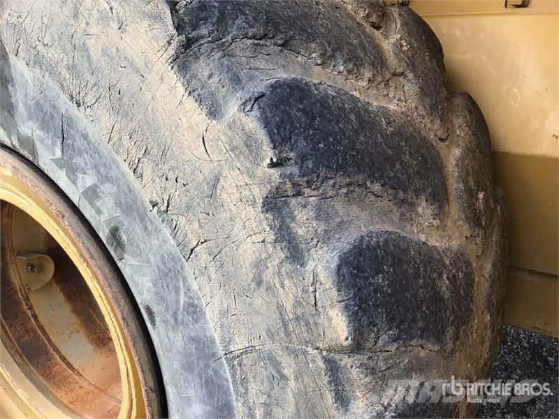 CAT 966G 輪胎式裝載機