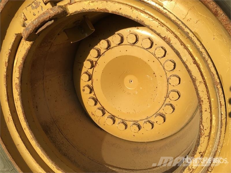 CAT 966G 輪胎式裝載機